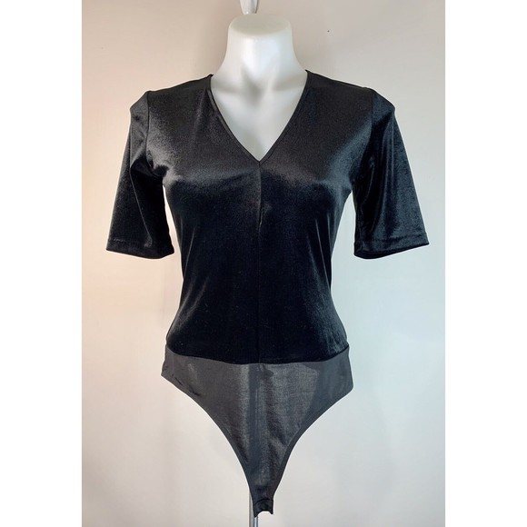 Women’s Design Lab Lord & Taylor Women Black Velvet Bodysuit Short Sleeve XSmall - Picture 1 of 5